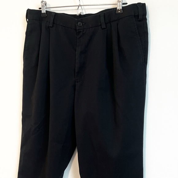 Dockers Men’s Classic Fit Pleated Dress Pants Solid Black Stretch 36x29 Pockets - Picture 3 of 8
